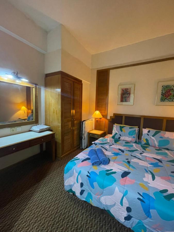 Riviera Bay Resort Condominium Kampong Lereh Eksteriør billede